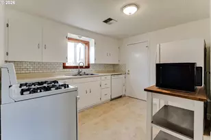 2125 W 19th Pl, Eugene, OR 97405 - Photo 16