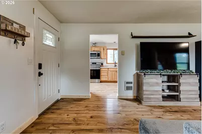 24723 Warthen Rd, Elmira, OR 97437 - Photo 4