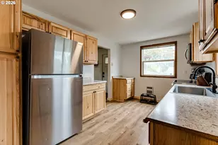 24723 Warthen Rd, Elmira, OR 97437 - Photo 8