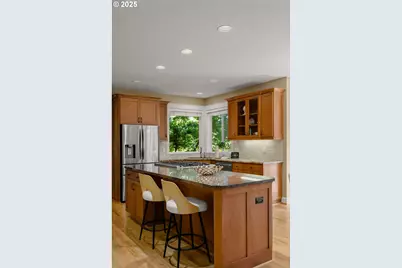 17634 Brookhurst Dr, Lake Oswego, OR 97034 - Photo 24