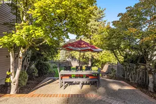 17634 Brookhurst Dr, Lake Oswego, OR 97034 - Photo 42