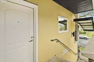 1132 NE Schuyler St, Portland, OR 97212 - Photo 34