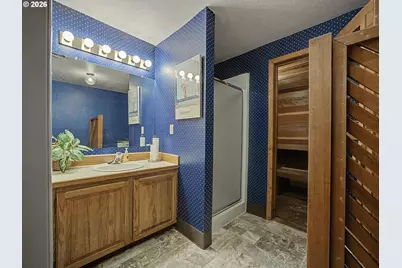 18508 NE Wasco St, Portland, OR 97230 - Photo 48