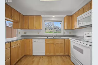 18508 NE Wasco St, Portland, OR 97230 - Photo 12