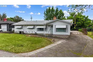 3218 SW Isaac Ave, Pendleton, OR 97801 - Photo 2