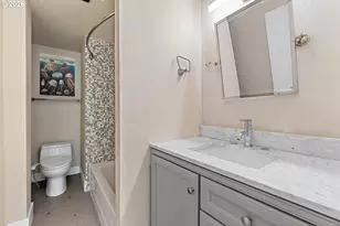 1829 NW Lovejoy St, Portland, OR 97209 - Photo 14