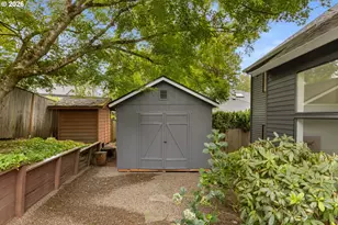 120 SW 102nd Ave, Portland, OR 97225 - Photo 32