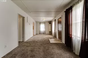 123 10th St, Springfield, OR 97477 - Photo 8