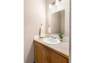 695 SE 197th Ave, Portland, OR 97233 - Photo 12