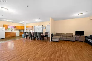 695 SE 197th Ave, Portland, OR 97233 - Photo 26