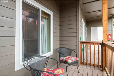 695 SE 197th Ave, Portland, OR 97233 - Photo 2