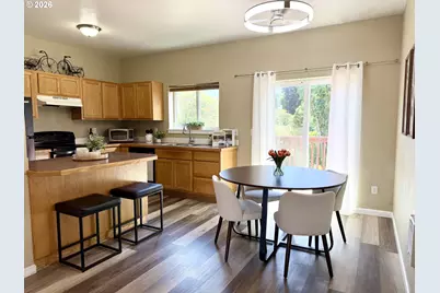 695 SE 197th Ave, Portland, OR 97233 - Photo 10