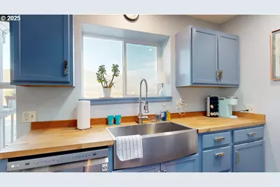 222 Del Norte Ln #8, Brookings, OR 97415 - Photo 12