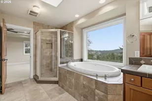 453 Dellwood Dr, Eugene, OR 97405 - Photo 18