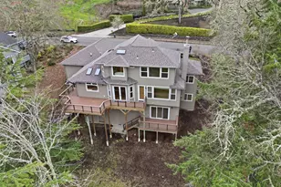 453 Dellwood Dr, Eugene, OR 97405 - Photo 34