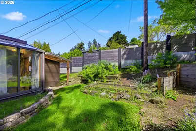 1750 E 26th Ave, Eugene, OR 97403 - Photo 8