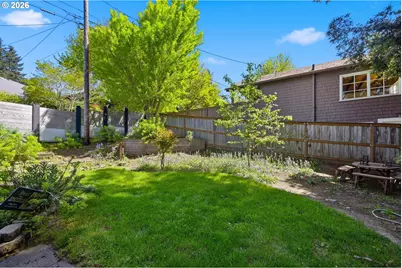 1750 E 26th Ave, Eugene, OR 97403 - Photo 6