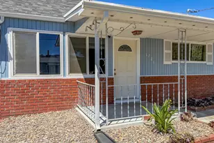 1726 NW Patricia St, Roseburg, OR 97471 - Photo 2