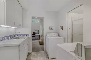 1000 Forest Meadows Way, Lake Oswego, OR 97034 - Photo 24