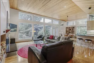 1000 Forest Meadows Way, Lake Oswego, OR 97034 - Photo 8