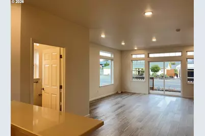 1437 37th St, Florence, OR 97439 - Photo 8