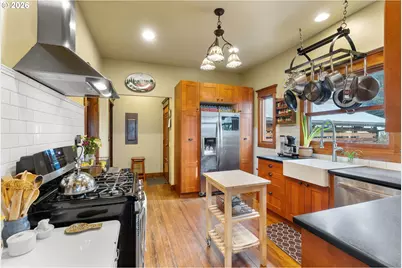 324 NE Hood St, White Salmon, WA 98672 - Photo 14