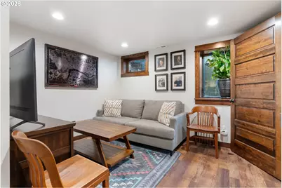 324 NE Hood St, White Salmon, WA 98672 - Photo 24