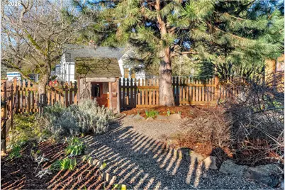 324 NE Hood St, White Salmon, WA 98672 - Photo 40