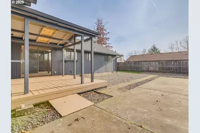 4114 Jessen Dr, Eugene, OR 97402 - Photo 8