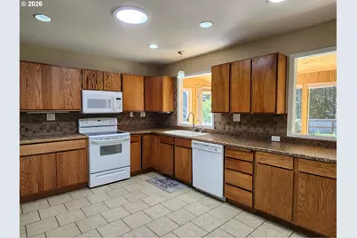 92504 Paradise Point Rd, Port Orford, OR 97465 - Photo 10