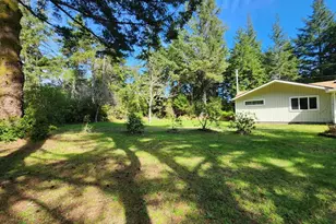 92504 Paradise Point Rd, Port Orford, OR 97465 - Photo 32