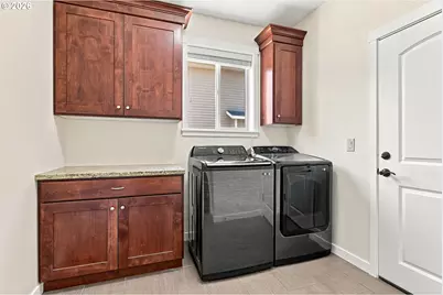 8328 SE Clatsop St, Happy Valley, OR 97086 - Photo 20