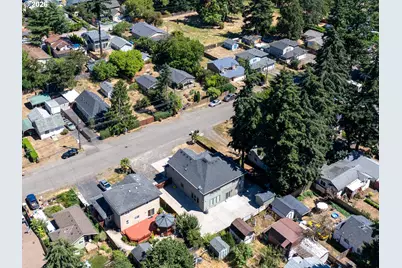 8328 SE Clatsop St, Happy Valley, OR 97086 - Photo 46