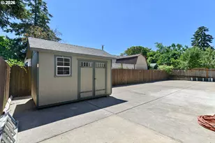8328 SE Clatsop St, Happy Valley, OR 97086 - Photo 44