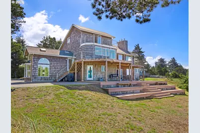 89610 Sea Breeze Dr, Warrenton, OR 97146 - Photo 2