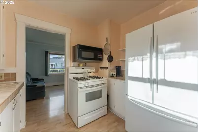 7532 N Heppner Ave, Portland, OR 97203 - Photo 12