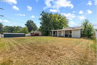 3037 SW Jay Ave, Pendleton, OR 97801 - Photo 6