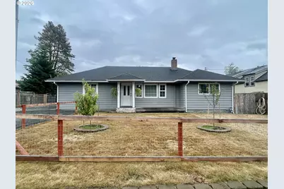 1802 Spruce St, Myrtle Point, OR 97458 - Photo 4