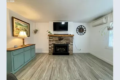 1802 Spruce St, Myrtle Point, OR 97458 - Photo 6