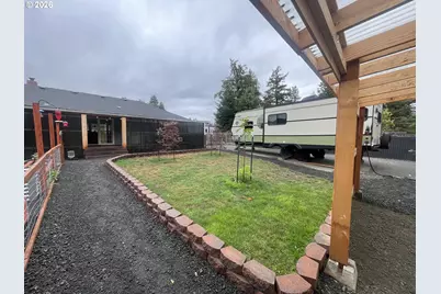 1802 Spruce St, Myrtle Point, OR 97458 - Photo 36