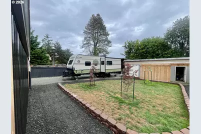 1802 Spruce St, Myrtle Point, OR 97458 - Photo 38