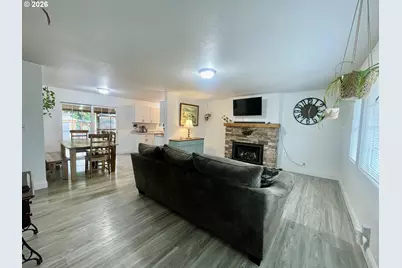 1802 Spruce St, Myrtle Point, OR 97458 - Photo 8