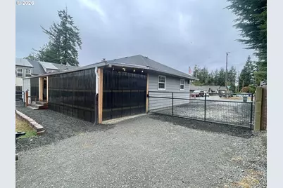 1802 Spruce St, Myrtle Point, OR 97458 - Photo 32