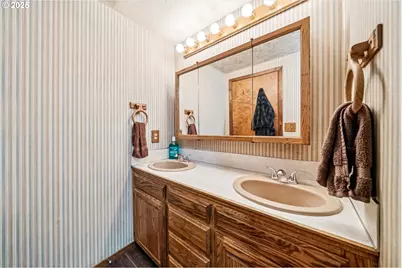 14604 Woodburn Monitor Rd, Woodburn, OR 97071 - Photo 24