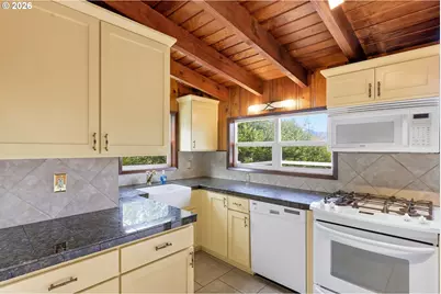 5623 SW Boundary St, Portland, OR 97221 - Photo 10