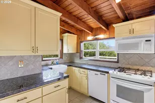 5623 SW Boundary St, Portland, OR 97221 - Photo 10