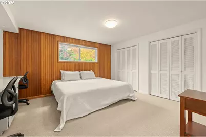 1090 E 28th Ave, Eugene, OR 97405 - Photo 14