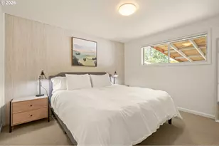 1090 E 28th Ave, Eugene, OR 97405 - Photo 12