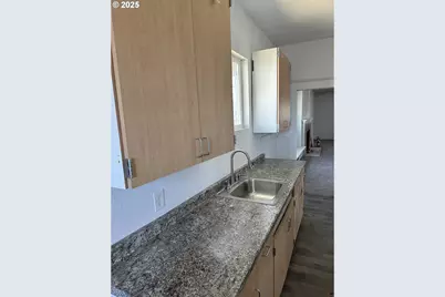 353 SE Baseline St, Hillsboro, OR 97123 - Photo 10