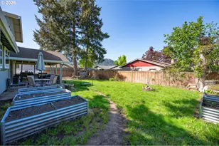 690 71st St, Springfield, OR 97478 - Photo 28